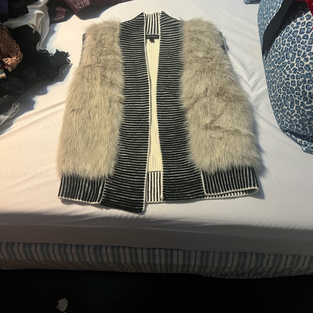 Banana Republic Black and Cream Faux Fur Vest